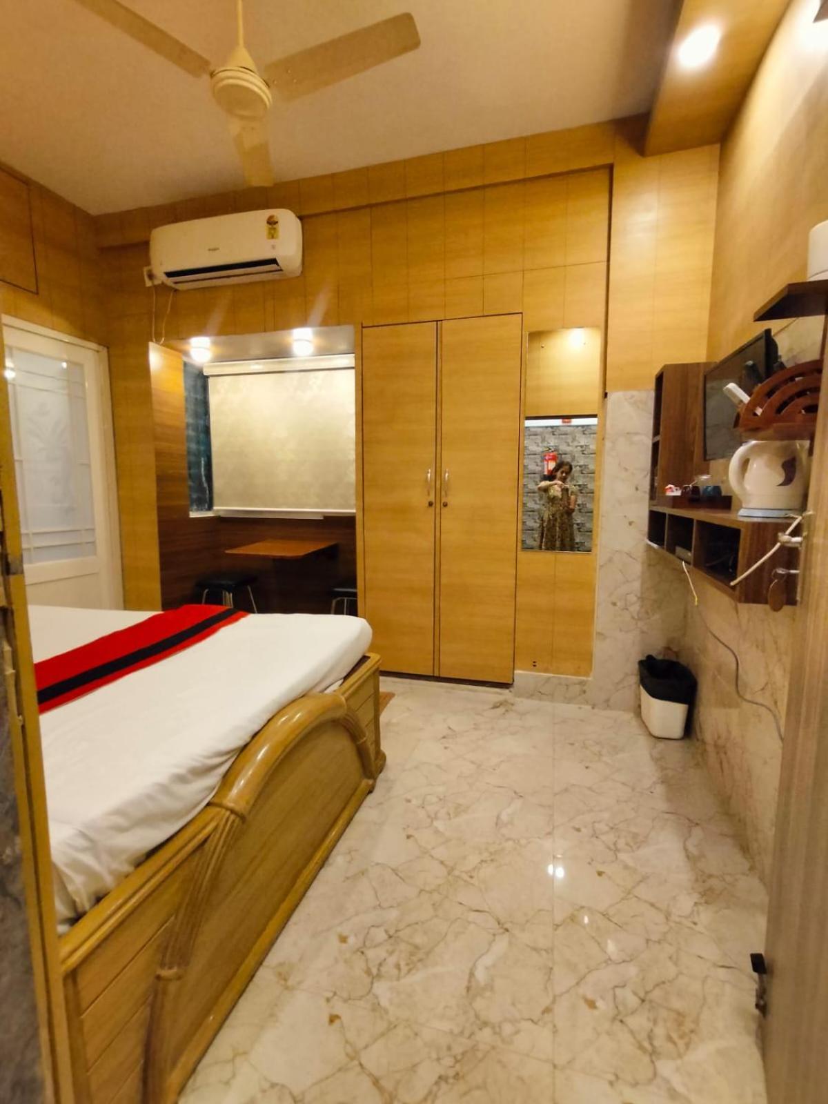 Kollolini Kolkata Bed & Breakfast Exterior photo